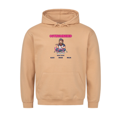 Girl Dad t-shirt med ditt foto som tecknad pappa och döttrarnas namn. Personlig present till pappa