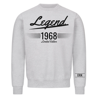 Legend t-shirt med födelseår och namn på ärmen. Present till pappa och farfar