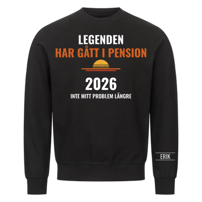 Legenden har gått i pension t-shirt med år och namn på ärmen. Present till pensionär