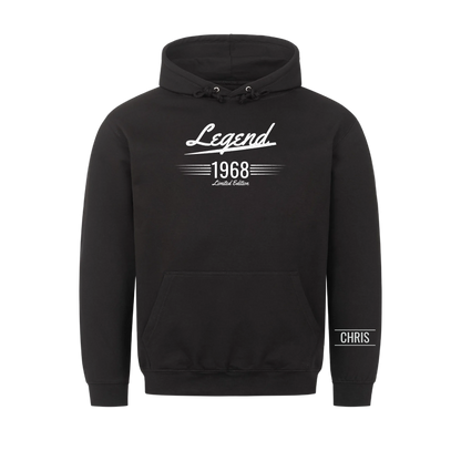Legend T-Shirt mit Geburtsjahr und Name am Ärmel. Geschenk für Papa und Opa