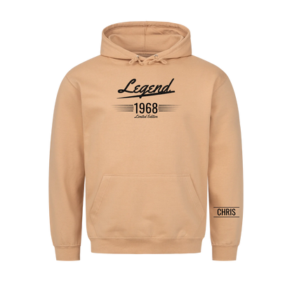 Legend T-Shirt mit Geburtsjahr und Name am Ärmel. Geschenk für Papa und Opa
