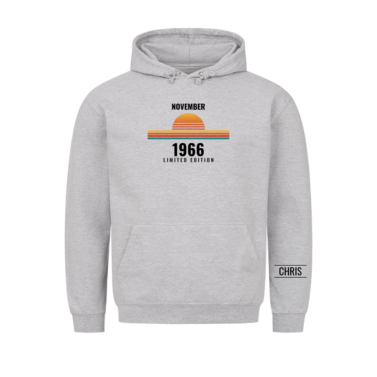 Retro T-Shirt mit Geburtsmonat, Jahr und Name am Ärmel. Geschenk für Papa