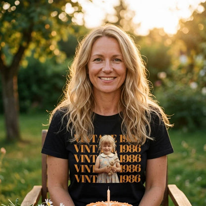 Vintage Geburtstags-Shirt mit deinem Kinderfoto & Jahrgang - Persönliches Geschenk zum Geburtstag für Männer & Frauen - Personalisiertes Shirt mit Foto