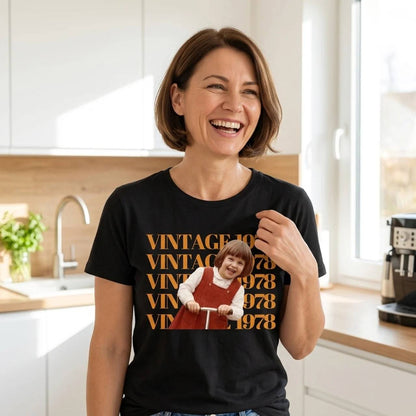 Vintage Geburtstags-Shirt mit deinem Kinderfoto & Jahrgang - Persönliches Geschenk zum Geburtstag für Männer & Frauen - Personalisiertes Shirt mit Foto